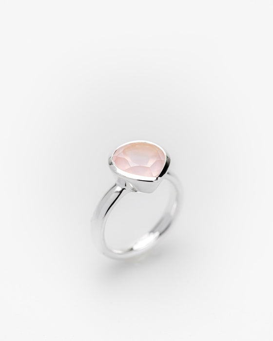 Ring Rosenouarz Tropfen